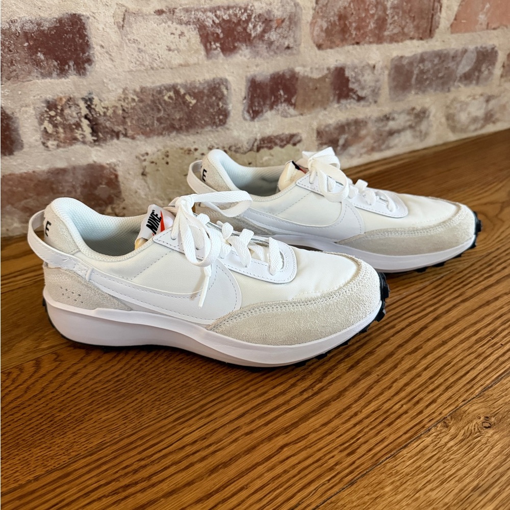Nike White and Cream Low-Profile Lace-Up Sneakers